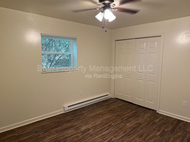 Building Photo - 5820 Sanford Rd