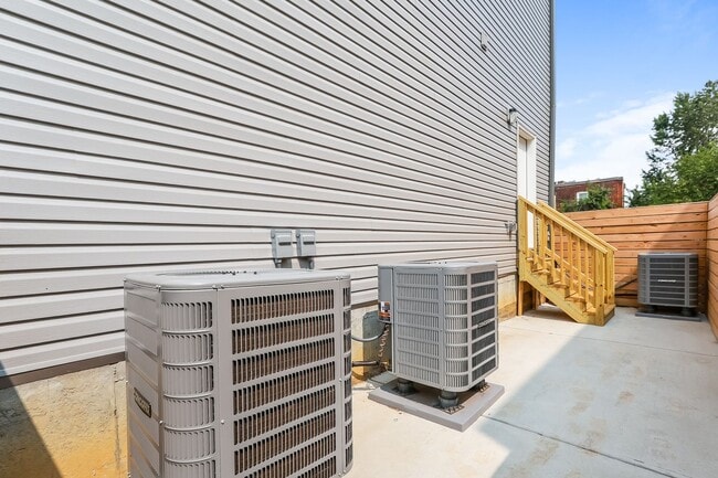 Building Photo - 2009 N 22nd St