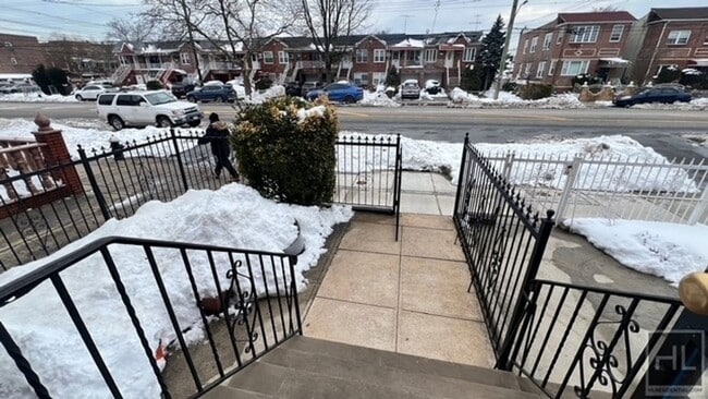 Building Photo - REMSEN AVENUE