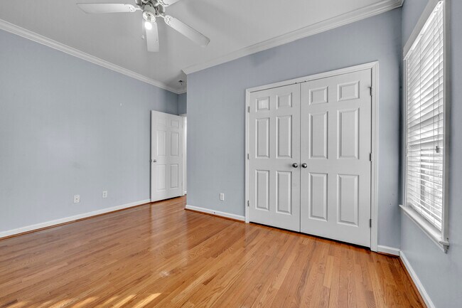 Building Photo - 3105 Vintage Way