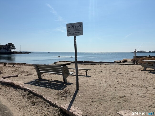 Building Photo - 9 Sunset Beach Rd