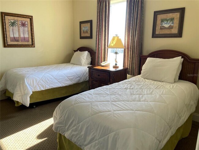 Building Photo - 13427 Blue Heron Beach Dr