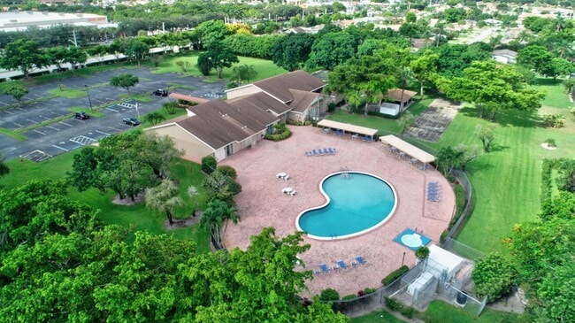 Building Photo - 6347 Country Wood Way