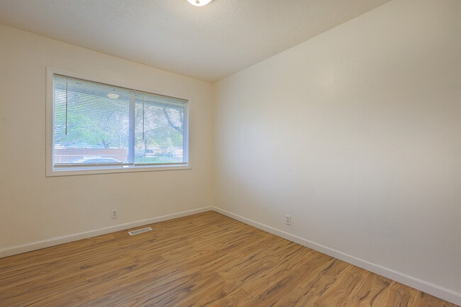 Building Photo - 2641 SE 168th Ave