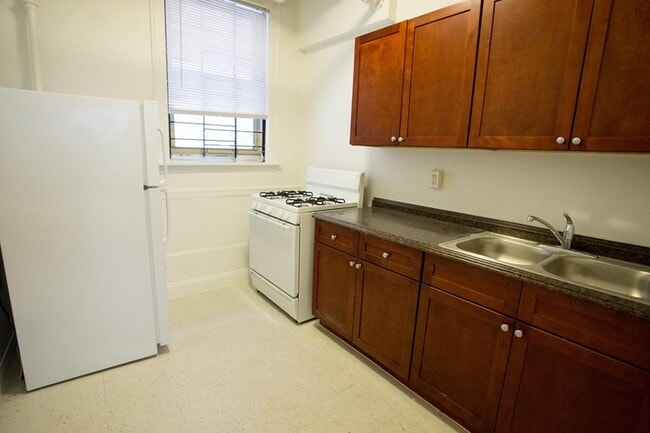 Floorplan - 5034-5046 S. Woodlawn Avenue