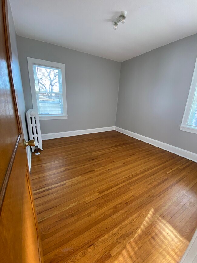 Bedroom - 4247 Cedar Ave S