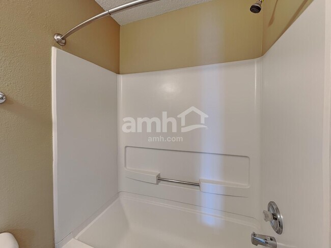 Building Photo - 6803 Amber Springs Way