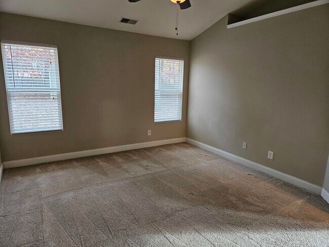 Building Photo - Troutman Area - 3 BR / 2 BA + Bonus Room & Garage