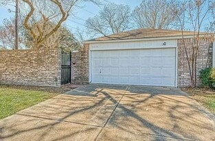 Building Photo - 3610 Vineyard Dr