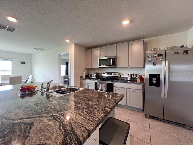 Building Photo - 10634 Chippewa Dr