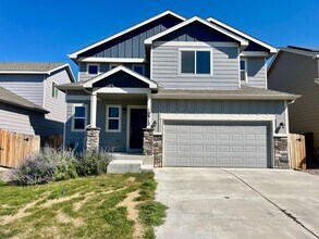 Building Photo - Beautiful 3 Bedroom Home in Lorson Ranch!