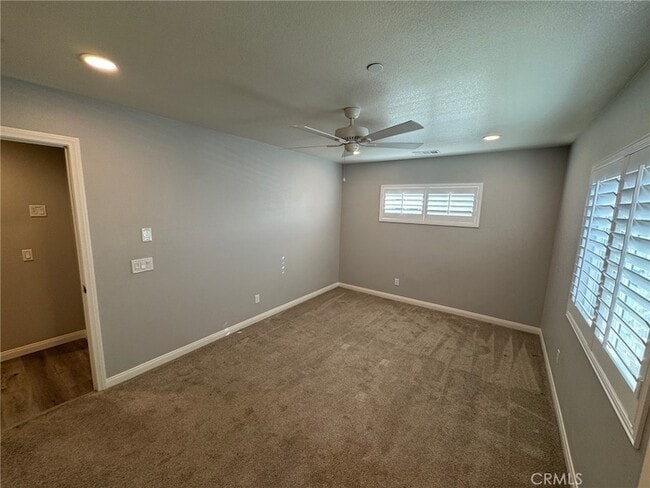 Building Photo - 501 Villa Way