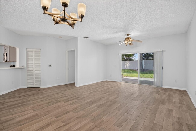 Building Photo - 1263 SW 48th Terrace