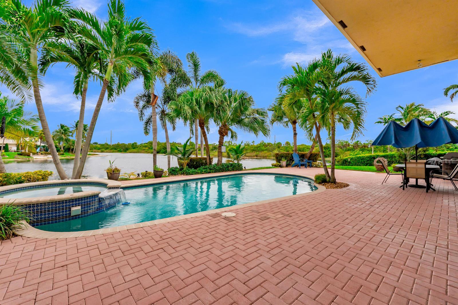 Building Photo - 1333 SW 175th Way