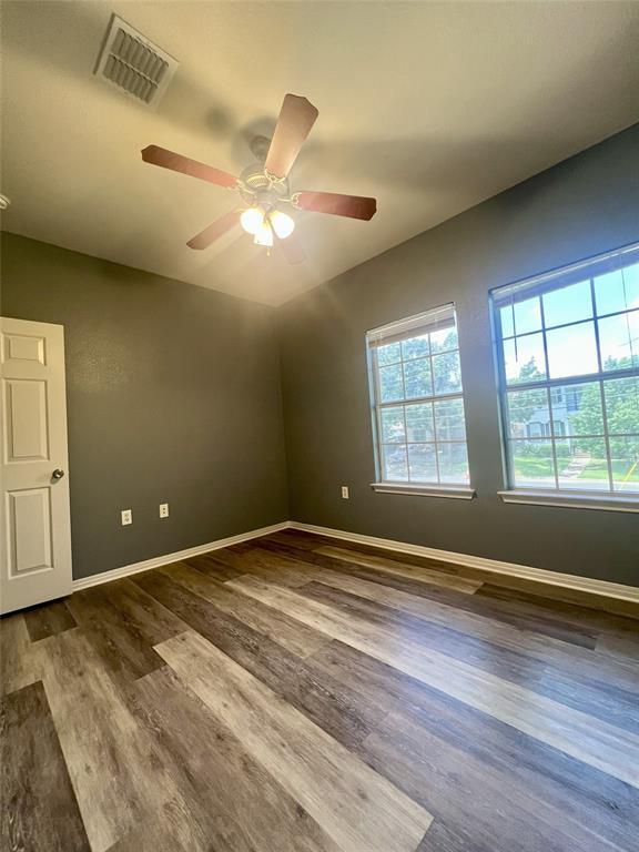 Building Photo - 1307 Walnut Ave