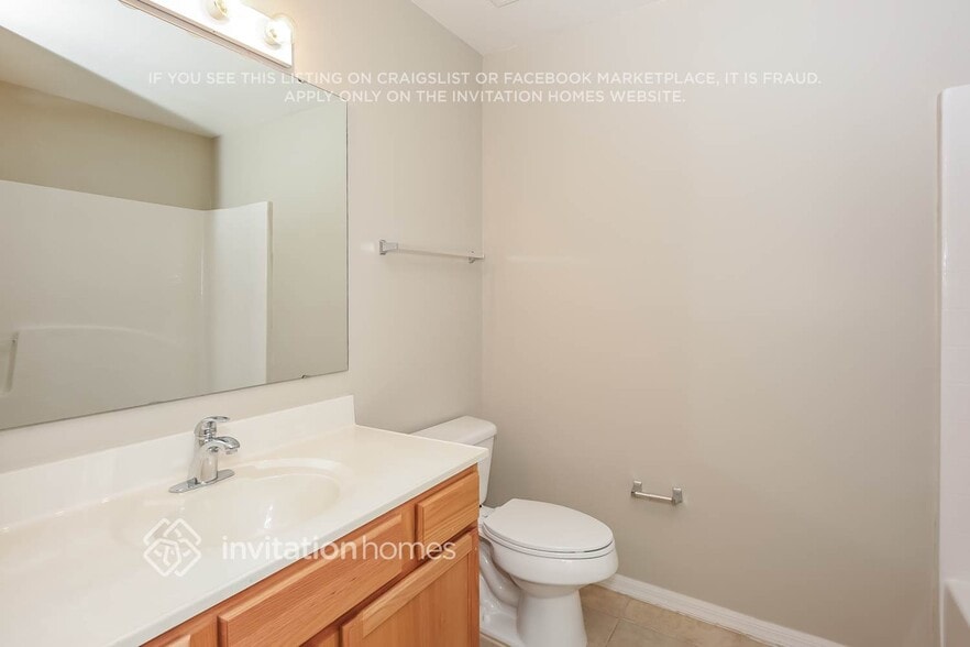 Building Photo - 1045 Brenton Leaf Dr