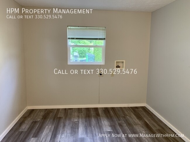 Building Photo - 1329 Auld St