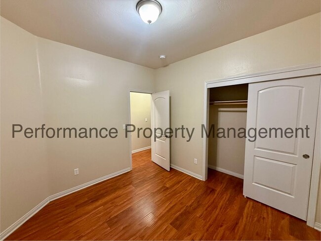 Building Photo - Stunning 4 Bed/2 Bath S Bakersfield Home w/ RBP & $0 Deposit Option