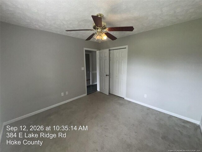 Building Photo - 384 E Lake Ridge Rd