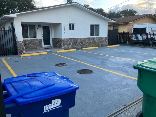 Primary Photo - 2168 NW 91st St