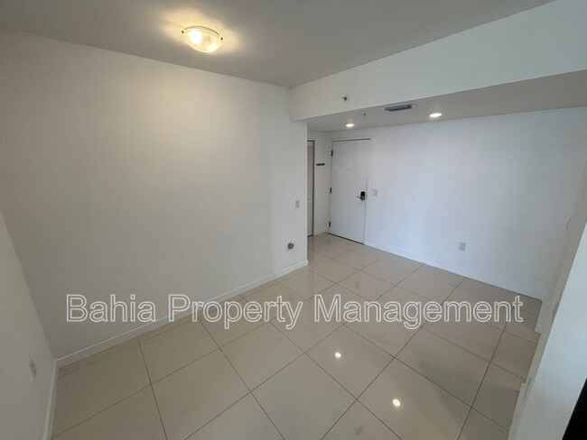 Building Photo - 7661 NW 107th Ave