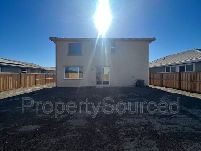 Building Photo - 1029 Pipit St