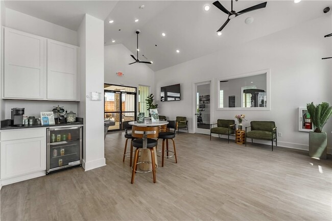 Building Photo - The Benton -  200 Ryan Unit Randolph | Woodruff