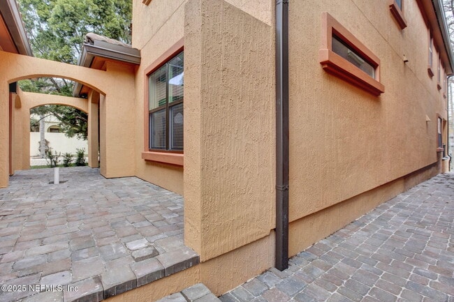 Building Photo - 8859 AMALFI Ct