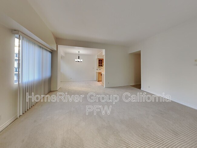 Building Photo - 1155 N La Cienega Blvd