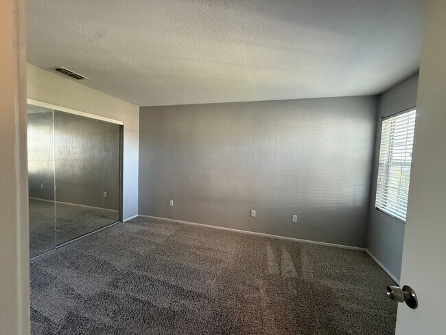 Building Photo - 2915 N Texas St