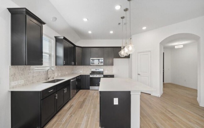 Building Photo - 1309 Tan Gable Ln