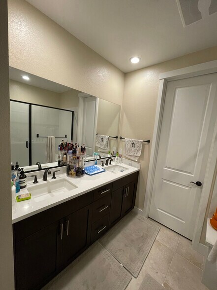 Building Photo - 37333 Suncrest St