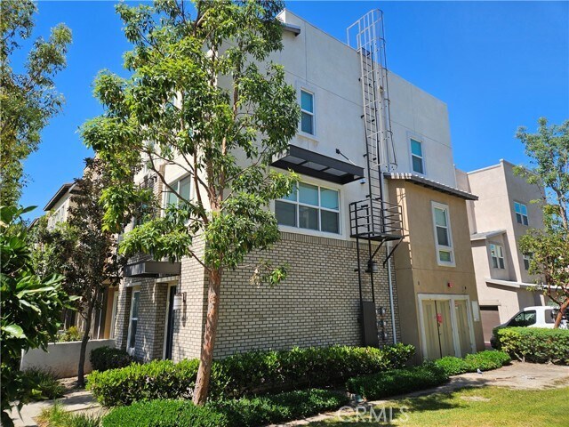 Building Photo - 7011 Oregon St