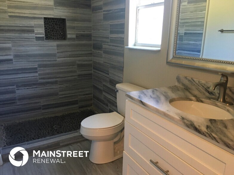 Building Photo - 1410 Gorham St