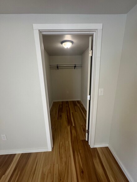 Building Photo - 11121 SE 31st Ave