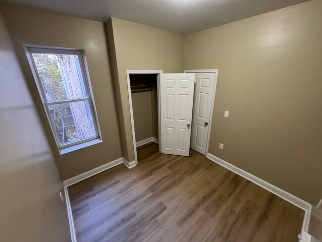 Building Photo - 2327 N 18th St