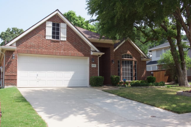 Building Photo - 3605 Villanova Dr