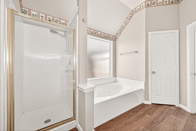 Building Photo - 22523 Cascade Springs Dr