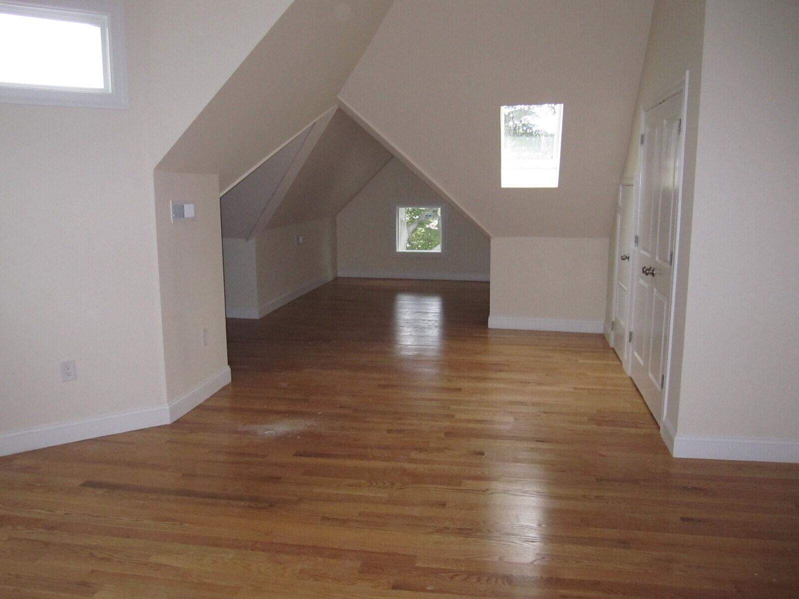 Building Photo - 198 Union Ave