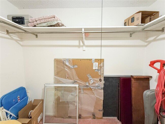 Building Photo - 4880 Locust St NE