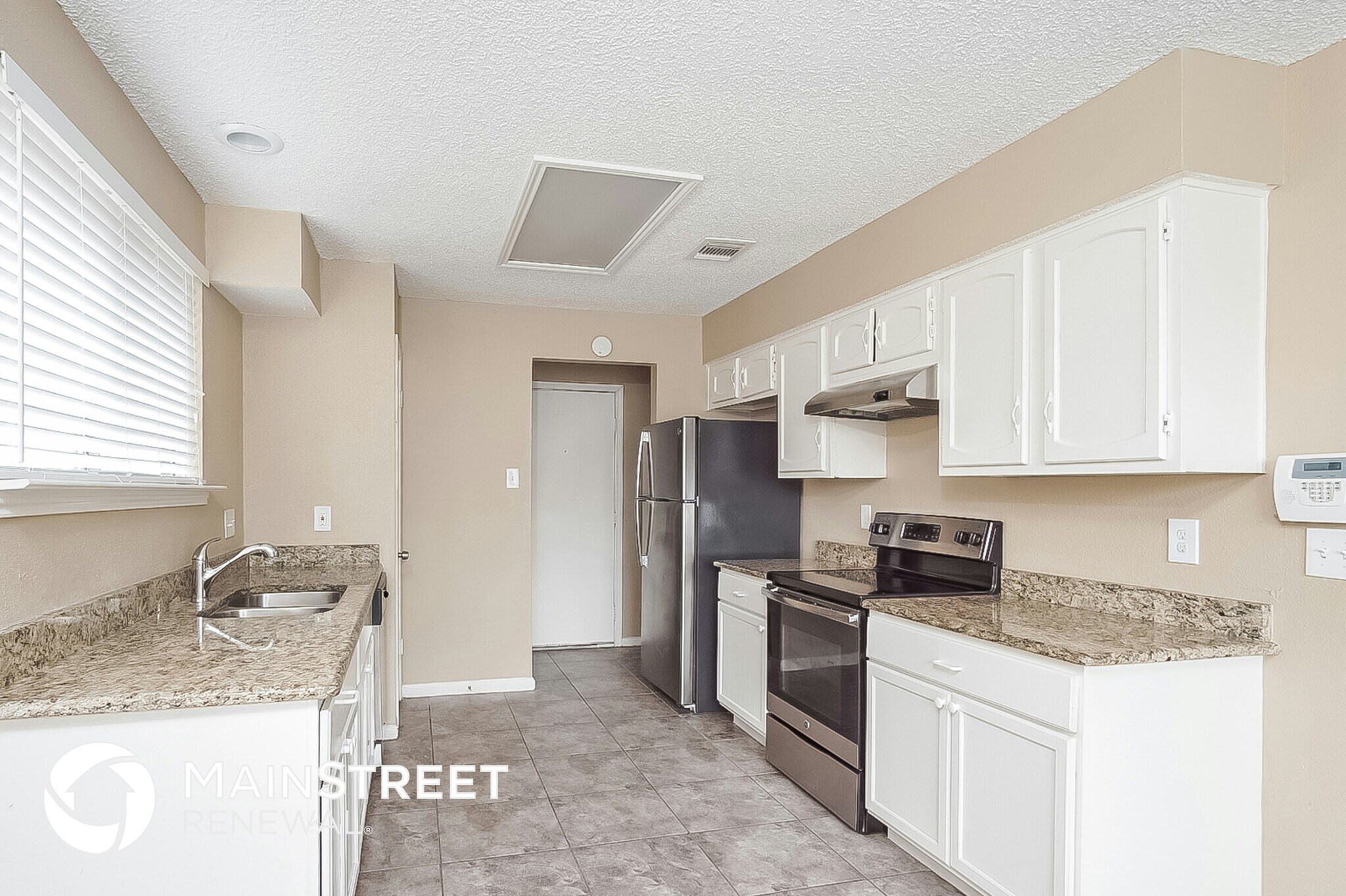 Building Photo - 15850 Alger Dr