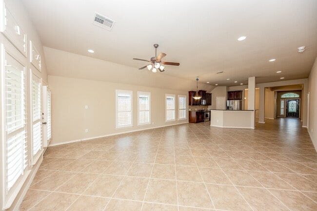 Building Photo - 29011 Davenport Dr