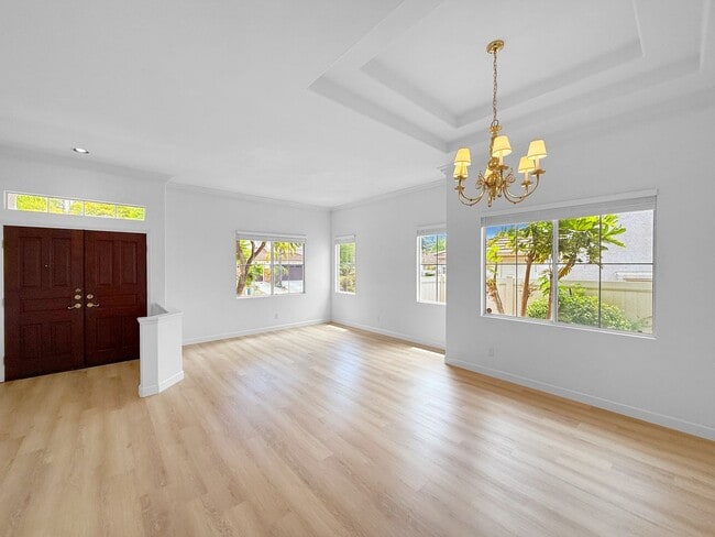 Building Photo - Stunning 3B/2BA House in Carlsbad!