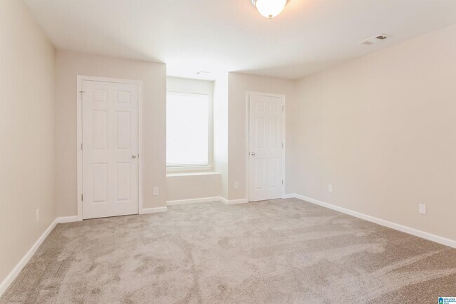 Building Photo - 5894 Ridgeline Dr
