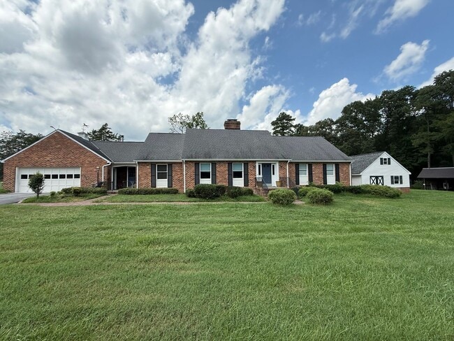 Primary Photo - 7356 Woodville Ln