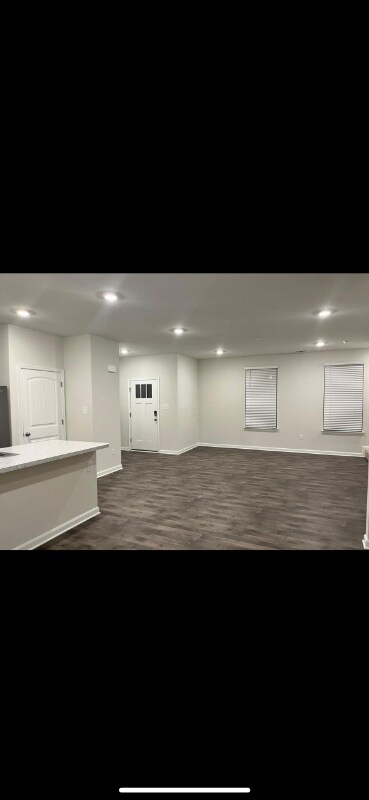 Building Photo - 55 Pepperwood Dr