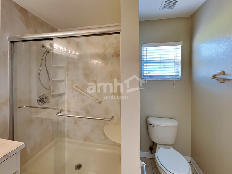 Building Photo - 5611 Brookdale Way