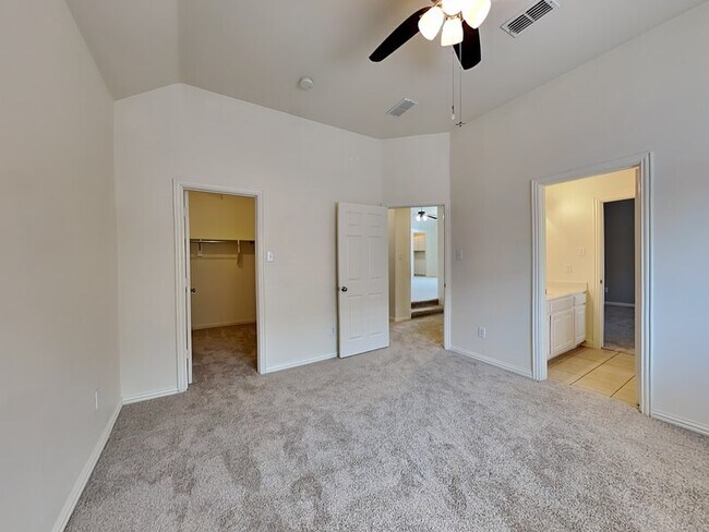 Building Photo - 11340 Classic Ln