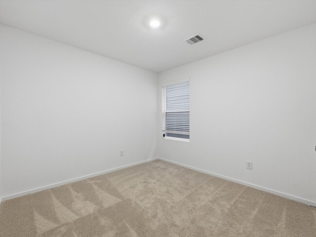 Building Photo - 25409 Carnation Ct