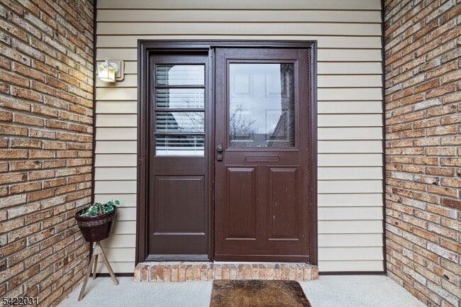 Building Photo - 33 Stockton Ct